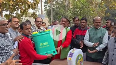 সিঙ্গুর: সিঙ্গুরে কৃষকদের হাতে ভর্তুকিযুক্ত কৃষিযন্ত্র তুলে দিলেন মন্ত্রী বেচারাম মান্না