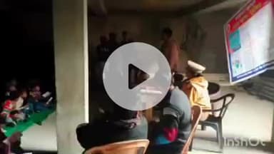 नानपारा: तेजा फाटा गांव में मिशन शक्ति एंटी रोमियो टीम ने अभियान चलाकर महिलाओं को किया जागरूक