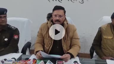 शाहजहांपुर: पुलिस लाइन में 111 फोन स्वामियों को वितरित किए गए ₹25 लाख के मोबाइल फोन, जानकारी दी पुलिस अधीक्षक राजेश द्विवेदी ने