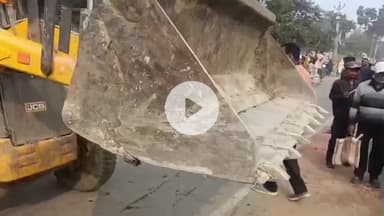 सुपौल: नगर परिषद सुपौल में अतिक्रमण हटाओ अभियान, कई वार्डों में चला बुलडोजर