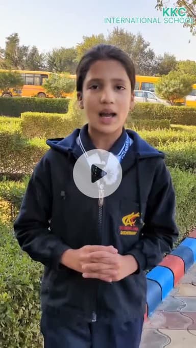 किस्मत सिर्फ मेहनत से बदलती हैं,
बैठ कर सोचते रहने से नहीं।💪🏽💼🔥