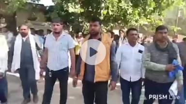 गंगापुर: गंगापुर सिटी मिनी सचिवालय के बाहर सैकड़ों लोगों ने किया प्रदर्शन, हाईवे जाम की चेतावनी और गिरफ्तारी की मांग