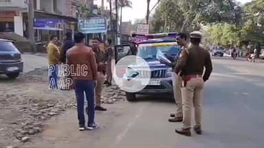 इटावा: सिविल लाइन इलाके में एसडीएम सदर की गाड़ी से नीली बत्ती चोरी, पुलिस मौके पर पहुंची और जांच में जुटी