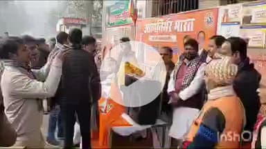 गोपालगंज: शहर के मौनिया चौक पर भाजपा का स्वदेशी अभियान, विधायक समेत कई नेता शामिल
