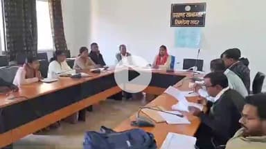 सिमडेगा: सिमडेगा प्रखंड कार्यालय में प्रखंड प्रमुख की अध्यक्षता में मासिक पंचायत समिति की समीक्षा बैठक हुई