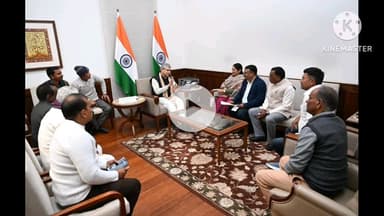 बरकट्ठा: रेल ठहराव व अंडरपास निर्माण को लेकर बरकट्ठा विधायक अमित यादव रेल मंत्री से मिले