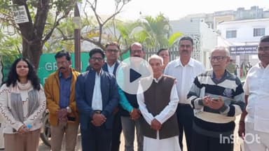 जगदलपुर: लाला जगदलपुरी की जयंती पर साहित्यकारों और समाज सेवियों ने लाला जगदलपुरी ग्रंथालय में श्रद्धांजलि कार्यक्रम किया