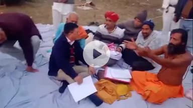 मऊगंज: भ्रष्टाचार के विरोध में मऊगंज कलेक्ट्रेट के सामने चल रहे धरने को समाप्त कराने पहुंचे अपर कलेक्टर