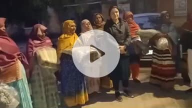 आंवला: आंवला तहसील पर राजस्व विभाग द्वारा 700 कम्बलों का वितरण किया गया