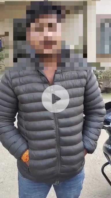 परिहार: बेला थाना गेट पर बाइक और 18 लीटर शराब के साथ दो लोग गिरफ्तार