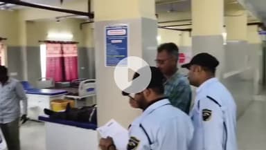 खंडवा नगर: खंडवा मेडिकल कॉलेज में हाईवे पर मिला गंभीर घायल भर्ती, एंबुलेंस ने समय पर पहुंचाया अस्पताल