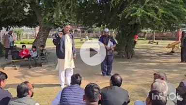 धौलपुर: कांग्रेसियों ने धरना देकर किया विरोध प्रदर्शन, मोदी सरकार का पुतला फूंका