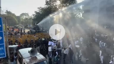 मुख्यमंत्री जी,
हम राहुल गांधी जी के बब्बर शेर हैं, आपकी लाठी और पानी की बौछार से डरने वाले नहीं।

📍 सरकारी एजेंसियों के दुरुपयोग के विरोध में भाजपा कार्यालय घेराव, भोपाल