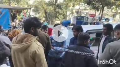 एत्मादपुर: कालिंदी विहार स्थित अस्पताल में प्रसूता की हुई मौत, परिजनों ने लापरवाही का आरोप लगाते हुए शव रखकर किया हंगामा