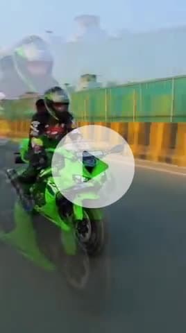 पटना ग्रामीण: तेज प्रताप यादव ₹15 लाख की बाइक पर सवार होकर बनाई रील, यूजर ने लिखा- तेजू भैया इज ऑन फायर