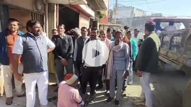 बीना: वीर सावरकर वार्ड स्थित फाइनेंस कंपनी पर धोखाधड़ी का आरोप, कर्ज के नाम पर लोगों से लाखों वसूले