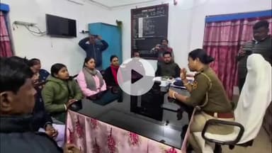 ধর্মনগর: বুধবার রাতে ধর্মনগর শহর বিক্ষোভ আন্দোলনে উত্তাল হয়ে ওঠে প্রসেনজিৎ সরকারের মৃত্যুর সঙ্গে জড়িতদের গ্রেফতারের দাবিতে