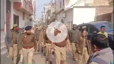 शाहजहांपुर: पुलिस अधीक्षक राजेश द्विवेदी ने सदर बाजार क्षेत्र के कई शिक्षण संस्थानों के बाहर किया निरीक्षण, दिए आवश्यक निर्देश