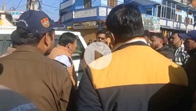 लोहाघाट: नगर में पुलिस की वन वे व्यवस्था का विधायक समेत जनप्रतिनिधियों और मीना बाजार के व्यापारियों ने किया विरोध