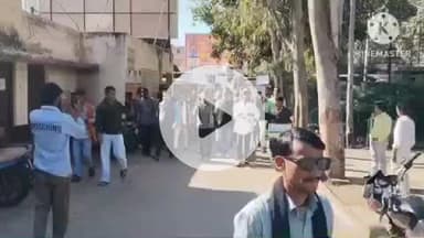 खुरई: चाँदामऊ में लव जिहाद: लड़की के परिवार को जिंदा जलाने की घटना से भड़का आक्रोश, हिन्दू संगठनों का प्रदर्शन