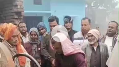 पडरौना: सिसवा मठिया में क्षतिग्रस्त सड़क पर आरसीसी सड़क निर्माण का शुभारंभ, वर्षों पुरानी समस्या से लोगों को मिलेगी राहत