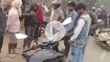 फूलपुुर: कसेरुवा कला में नगर पंचायत की गाड़ी से टकराई बाइक, सवार गंभीर रूप से घायल