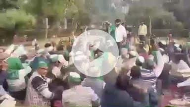 बुलंदशहर: नगर क्षेत्र के कालाआम स्थित राजेबाबू पार्क में मासिक पंचायत में किसानों की अहम समस्याओं को जिलाधिकारी को सौंपा ज्ञापन