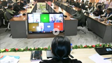 गिरिडीह: उपायुक्त रामनिवास यादव के निर्देश पर समाहरणालय में जिला जल एवं स्वच्छता समिति की बैठक हुई