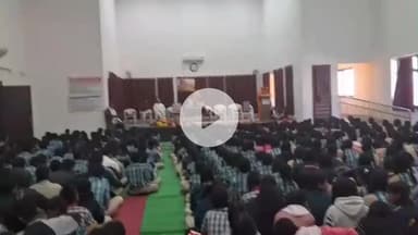 बिछुआ: सांदीपनि विद्यालय खमारपानी में योग-वेदांत सेवा समिति का स्मरण-शक्ति कार्यक्रम