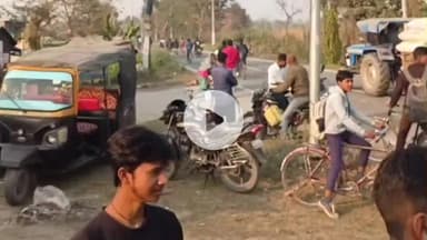 खड्डा: छितौनी टेंगरहा मोड़ एनएच-727 पर बोलेरो और टेंपो की भिड़ंत, तीन गंभीर घायल; टक्कर मारकर बोलेरो चालक फरार