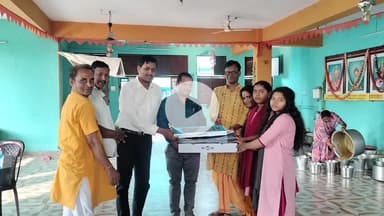 ପାରଳାଖେମୁଣ୍ଡି: ଅନାଥ ଆଶ୍ରମର ଅନ୍ତେବାସୀଙ୍କ ନିମନ୍ତେ ସହଯୋଗର ହାତ ବଢ଼ାଇଲେ ପ୍ରଶାସନିକ ଅଧିକାରୀ।