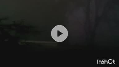 मुंगेर: एनएच-80 पर घना कोहरा छाया, दृश्यता 20 मीटर तक घटी, शीतलहर से बढ़ी ठंड; वाहन चालक लाइट जलाकर चलने को मजबूर