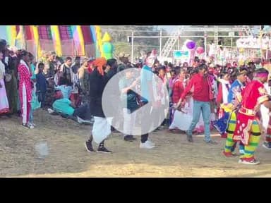 चेग़री खपिया गांव में पौष मेला में पारंपरिक सांस्कृतिक नृत्य प्रस्तुत