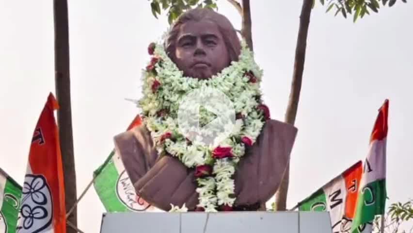 সিঙ্গুর: সিঙ্গুর আন্দোলনের শহিদ তাপসী মালিককে শ্রদ্ধা জ্ঞাপন করলেন মন্ত্রী ও বিধায়ক