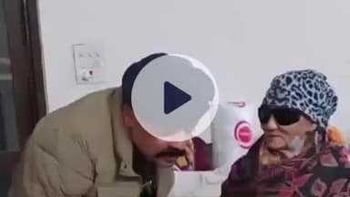 हरिद्वार: सिडकुल क्षेत्र में बुजुर्गों के बीच पहुंची सिडकुल थाना पुलिस, बुजुर्गों का जाना हालचाल और हरसंभव मदद का आश्वासन दिया