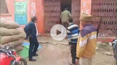 मिर्ज़ापुर: जिगना थाना क्षेत्र के नरोइया धान क्रय केंद्र पर एसडीएम सदर ने मारा छापा, 156 किसानों से 9419 कुंतल धान की खरीद