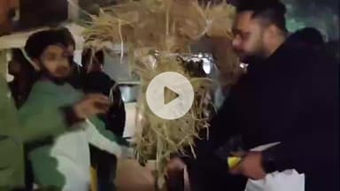 सिमडेगा: सिमडेगा में मुस्लिम समाज ने बिहार के मुख्यमंत्री का पुतला जलाया, हिजाब खींचने का आरोप लगाया