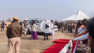 धौलपुर: मुख्यमंत्री के मंच पर नजर नहीं आए पूर्व विधायक मलिंगा, मंच पर चढ़ने से रोकी पूर्व विधायक रानी सिलोटिया, रानी हुई नाराज