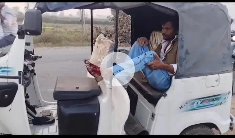 మఠంపల్లి: చౌటపల్లి గ్రామ శివారులో ఆటో అదుపుతప్పి బోల్తా