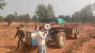 जतारा: ग्राम कमलनगर में शासकीय भूमि पर अवैध उत्खनन करते ट्रैक्टर-ट्रॉली जब्त