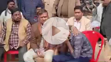 भदोही: धसकरी हत्या कांड के 10वें दिन पीड़ित परिवार से मिले ज्ञानपुर के विधायक विपुल दुबे