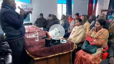 मधेपुरा: कुमारखंड प्रखंड के ई-किसान भवन में रबी किसान गोष्ठी का आयोजन किया गया