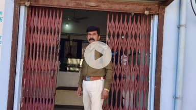 खरगापुर: कुड़ीला थाना क्षेत्र में पुलिस अधीक्षक के निर्देश पर टीकमगढ़ पुलिस ने बैंक परिसरों की सुरक्षा बढ़ाई