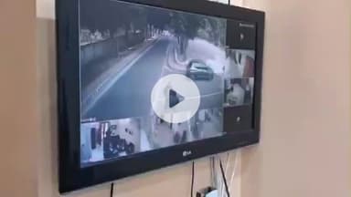 इटावा: सिंचाई विभाग कार्यालय में आगजनी की घटना में कर्मचारी का हाथ निकला, सीसीटीवी फुटेज से हुआ खुलासा, 2 कर्मचारी निलंबित