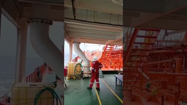 ख़राब मौसम.#marineservices #news #cargoship #indiannavyattack #ship #ship #indiannavynews