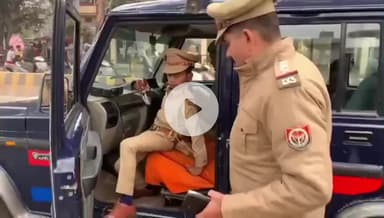 वाराणसी में सिगरा थाने का प्रभारी बना 10 वर्षीय बच्चा, कैंसर पीड़ित बच्चे की इच्छा पूरी की गई