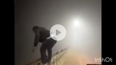 शाहजहांपुर: पुल पर युवकों का जानलेवा स्टंट, वीडियो सोशल मीडिया पर वायरल, पुलिस जांच में जुटी