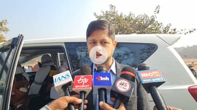 दुर्ग: पंडित धीरेंद्र शास्त्री द्वारा कथा आयोजन, कलेक्टर अभिजीत सिंह ने जयंती स्टेडियम मैदान का किया निरीक्षण