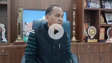 कांके: कचहरी स्थित आवास पर बीजेपी विधायक ने डॉ नुसरत प्रवीण मामले में बिहार के स्वास्थ्य मंत्री पर साधा निशाना