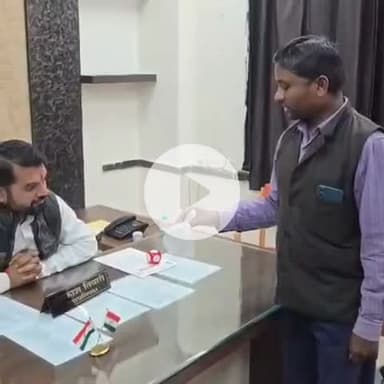 रायपुर: विशालपुर के युवक पॉलीथिन में मच्छर लेकर पहुंचे नगर निगम, जांच में मच्छर निकला डेंगू